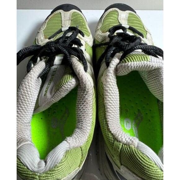 Merrell lime green women's Cruise Trail and Running Shoe. Size 8. - Picture 3 of 9